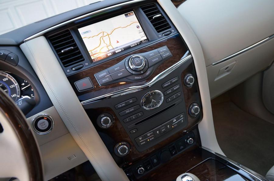  Infiniti QX56 2013 года  (фото 10 из 39)